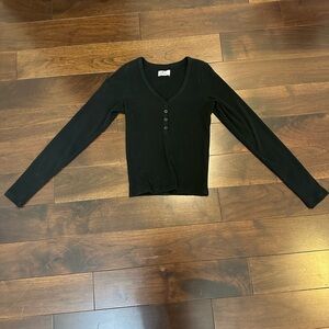 Hollister Black Long Sleeve V-Neck Top